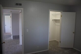 1276 Ridge Meadow Ln in Cottonwood Heights, UT - Building Photo - Building Photo