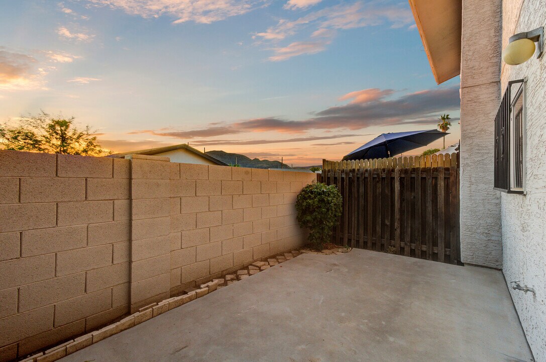 1238 E Vogel Ave in Phoenix, AZ - Building Photo