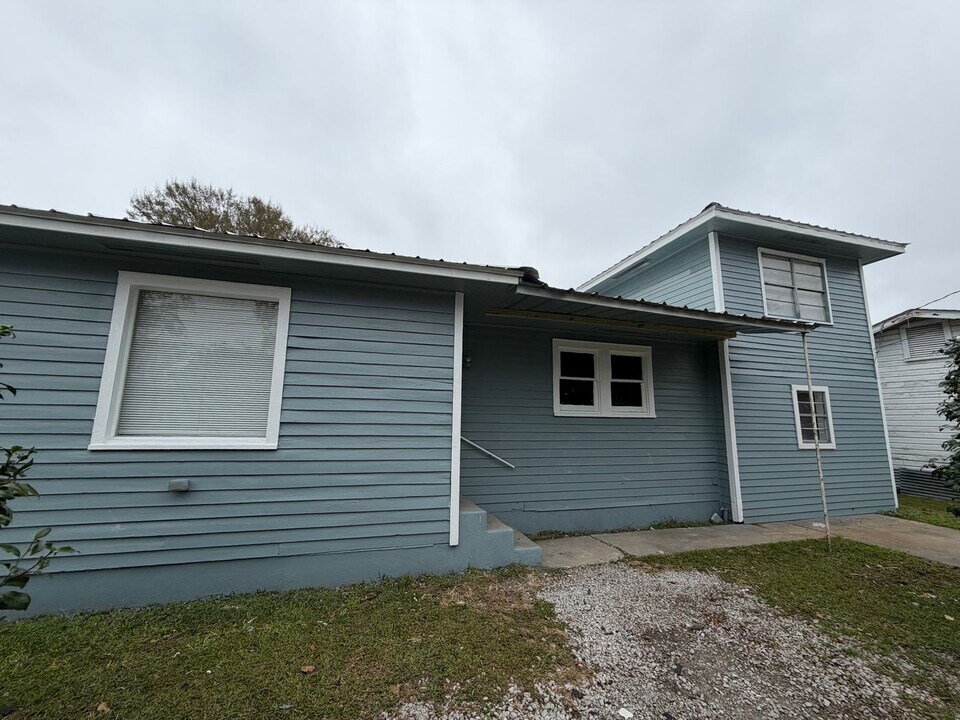 420 Joan St in Lafayette, LA - Building Photo