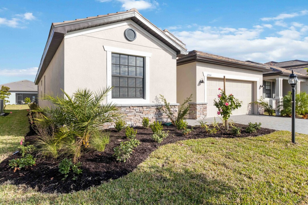 14964 Serene Shores Loop in Bradenton, FL - Building Photo