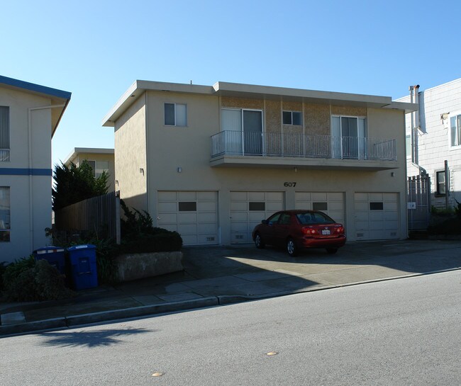 607 Commercial Ave in South San Francisco, CA - Building Photo - Building Photo