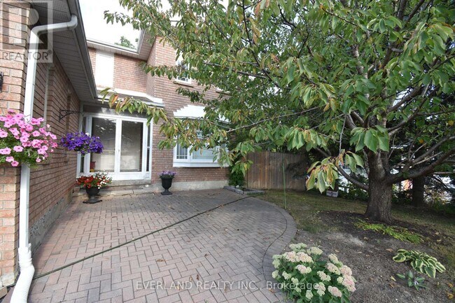 1 Shaftsbury Ave in Richmond Hill, ON - Building Photo - Building Photo