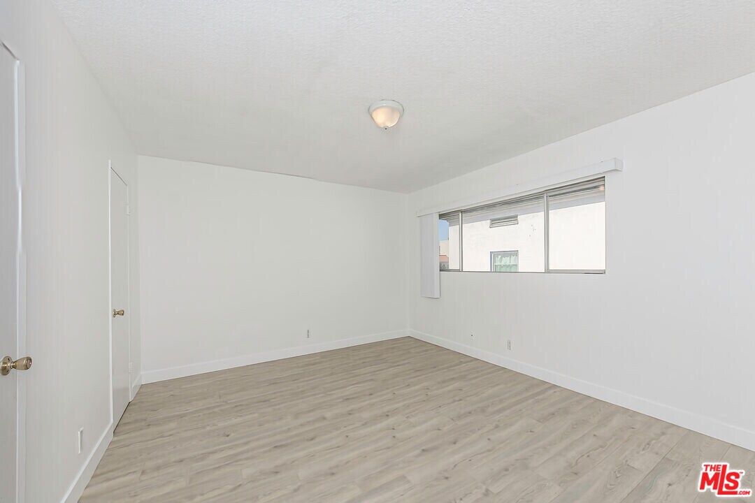 428 S Wilton Pl in Los Angeles, CA - Building Photo