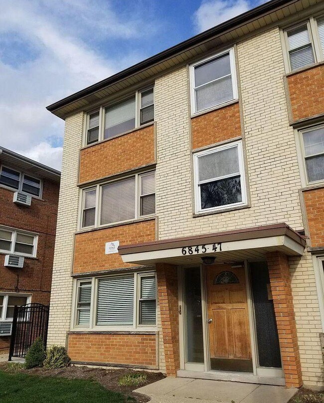 property at 6845 N Northwest Hwy