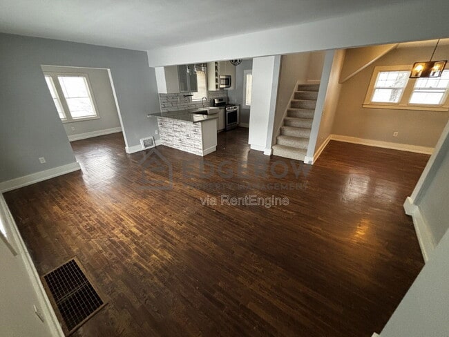 5053 Grand River Dr NE in Grand Rapids, MI - Building Photo - Building Photo