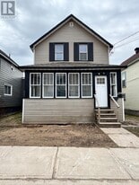 176 March St in Sault Ste Marie, ON - Building Photo