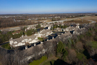 Hunters Ridge in Pewaukee, WI - Building Photo - Building Photo