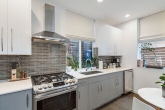 762 Belmont Pl E, Unit GO ID1036001P in Seattle, WA - Building Photo - Building Photo