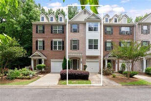 651 Coligny Ct in Atlanta, GA - Building Photo
