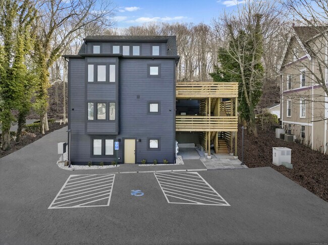 904 Quinnipiac Ave-Unit -11 in New Haven, CT - Building Photo - Building Photo