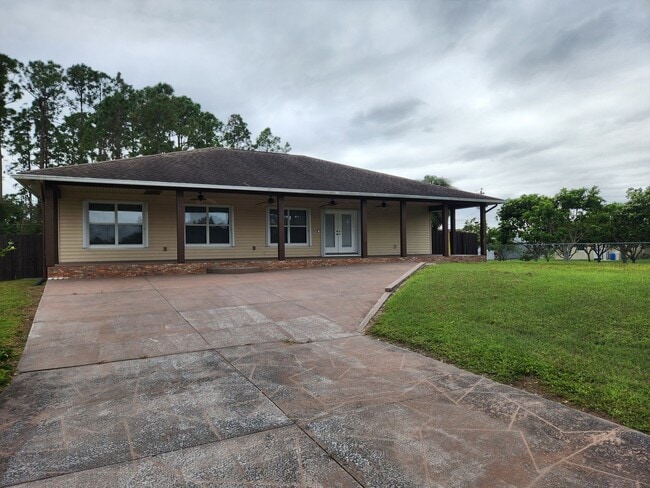 3215 1st St SW in Lehigh Acres, FL - Building Photo - Building Photo