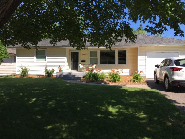 property at 6920 Eliot View Rd
