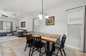 2606 Las Brisas St in Corpus Christi, TX - Foto de edificio - Building Photo