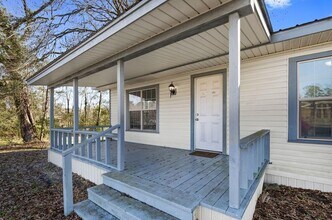 472 E Main St in Zavalla, TX - Building Photo - Building Photo