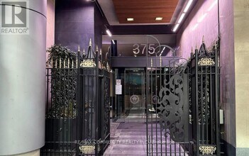 375 King St W in Toronto, ON - Building Photo - Building Photo