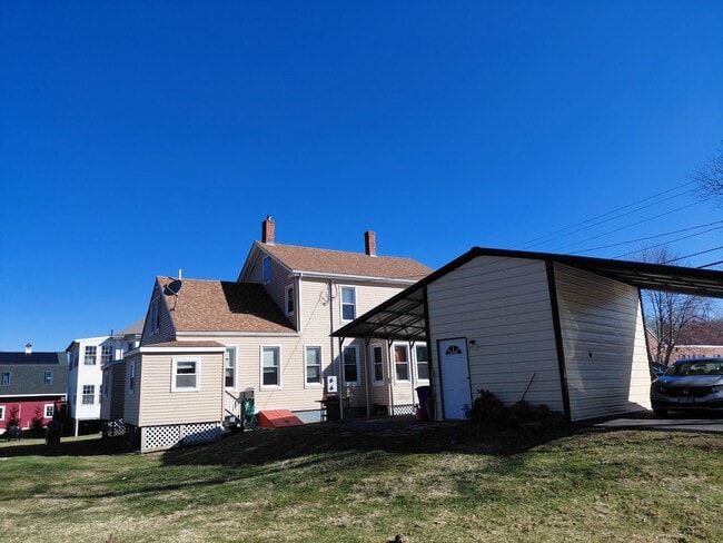82 Main St, Unit 82 Main St - Unit A in Plaistow, NH - Building Photo - Building Photo