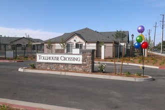 Tollhouse Crossing in Clovis, CA - Building Photo - Building Photo