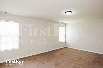 7843 Stratfield Dr in Indianapolis, IN - Building Photo - Building Photo