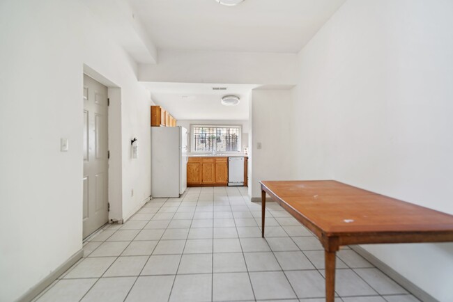 2124 N Carlisle St in Philadelphia, PA - Building Photo - Building Photo