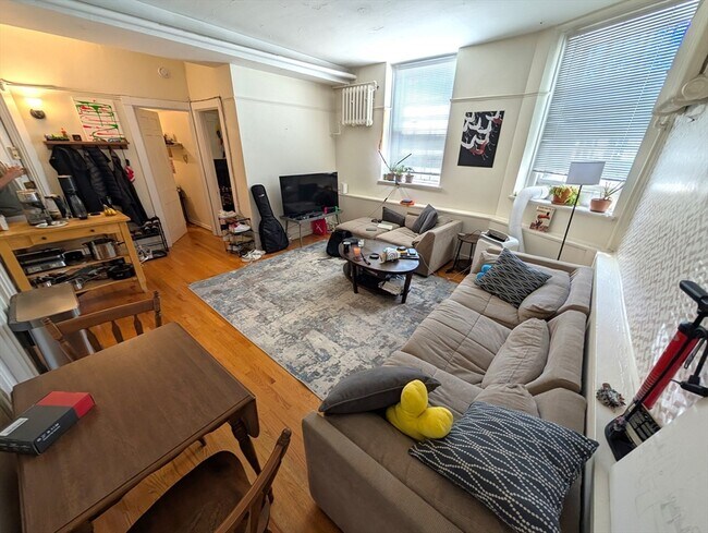 property at 10 Otis Pl