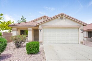 13284 W Port Au Prince Ln in Surprise, AZ - Building Photo