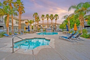 Fleetwood Apartments in Las Vegas, NV - Building Photo