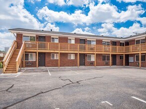 593 Riverview Dr in Columbus, OH - Building Photo - Building Photo