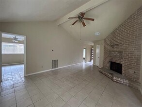 7415 Mesones Dr in Houston, TX - Building Photo - Building Photo