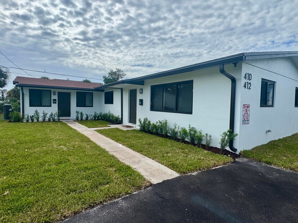 412 SW 27th Terrace in Fort Lauderdale, FL - Building Photo
