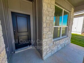 8905 Ash Rd in Killeen, TX - Foto de edificio - Building Photo