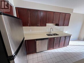 2550 Thomas St in Mississauga, ON - Building Photo - Building Photo