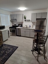 2321 Hillcrest Dr in Los Angeles, CA - Building Photo - Building Photo
