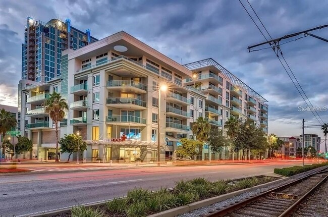 property at 912 Channelside Dr