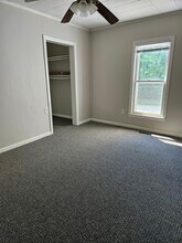 211 N. New St., Apt. 4, Unit 4 in Kirksville, MO - Building Photo - Building Photo