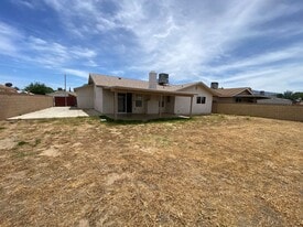 1117 Dianron Rd in Palmdale, CA - Building Photo