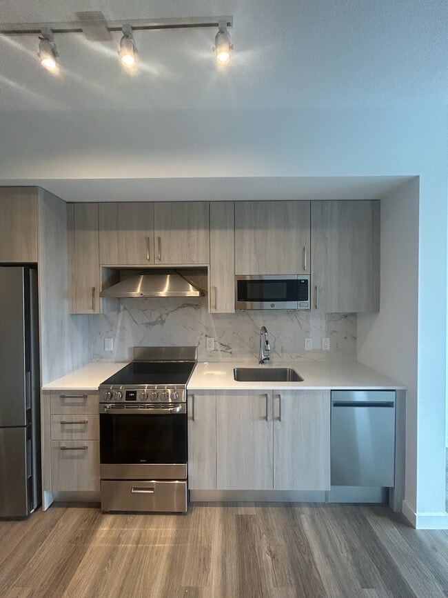 418 NW 8th St, Unit B3 in Miami, FL - Foto de edificio - Building Photo