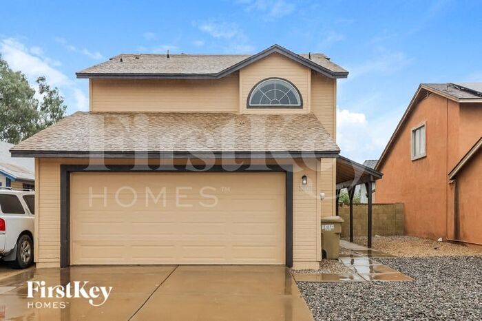 11006 N 81st Ave in Peoria, AZ - Building Photo