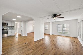 123 Camellia Dr in Leesburg, FL - Building Photo - Building Photo