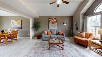 212 Rachel Ct in Independence, MO - Building Photo