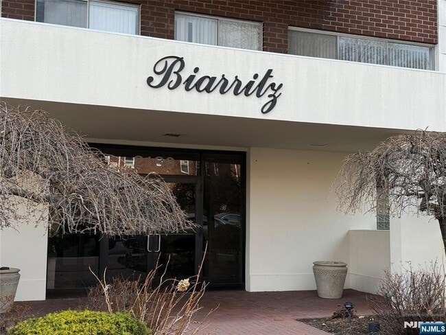 2180 Center St in Fort Lee, NJ - Building Photo - Building Photo