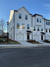 3209 Grammercy in Atlanta, GA - Building Photo - Building Photo