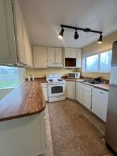 1719 G St in Springfield, OR - Building Photo - Building Photo