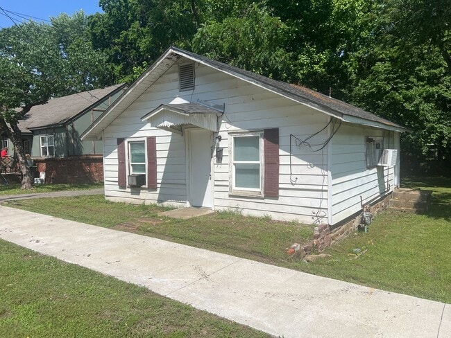 property at 212 N Cherokee Ave