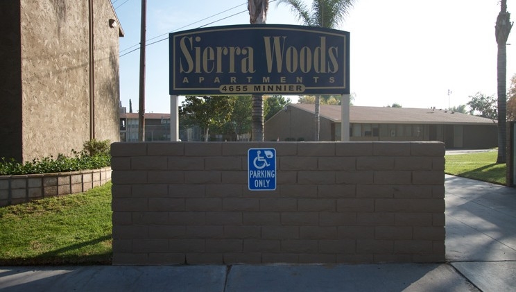 Sierra Woods Apartments in Riverside, CA - Building Photo