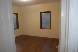 201 Old Mountain Rd N in Nyack, NY - Building Photo - Building Photo