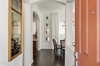 1560 Thorpe Trl in Oxnard, CA - Foto de edificio - Building Photo