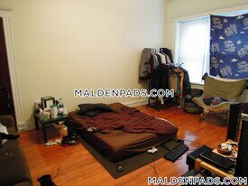 17-19-19 Washington St S, Unit 505 in Malden, MA - Building Photo