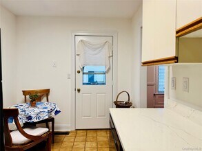 1 Kings Ct in Nanuet, NY - Building Photo - Building Photo