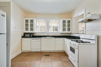 2102 S Carrollton Ave-Unit -2102 in New Orleans, LA - Building Photo - Building Photo