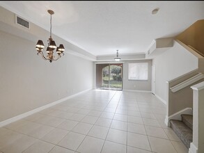 42 SE Sedona Cir in Stuart, FL - Building Photo - Building Photo